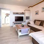 Visnja 1 - With Private Pool And Seaview Vrbnik (Primorje-Gorski Kotar)