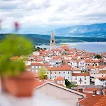 Visnja 1 - With Private Pool And Seaview Vrbnik (Primorje-Gorski Kotar)
