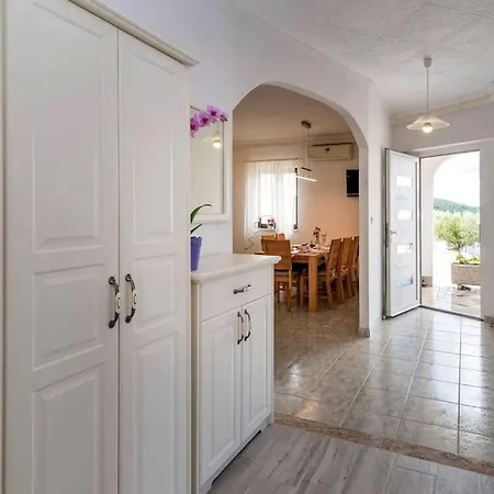 Visnja 1 - With Private Pool And Seaview * Vrbnik