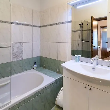 Apartman Visnja 1 - With Private Pool And Seaview