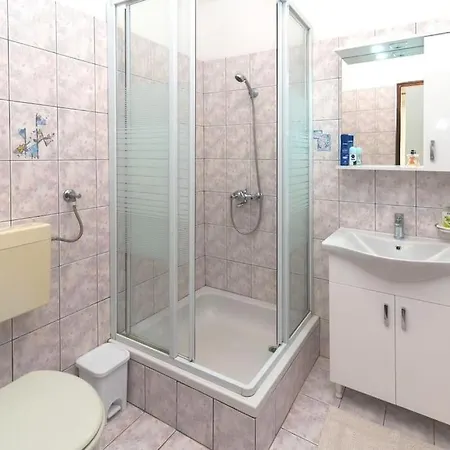 Apartman Visnja 1 - With Private Pool And Seaview