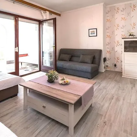 Apartman Visnja 1 - With Private Pool And Seaview *