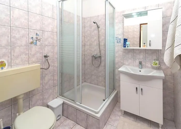 Апартаменты Visnja 1 - With Private Pool And Seaview