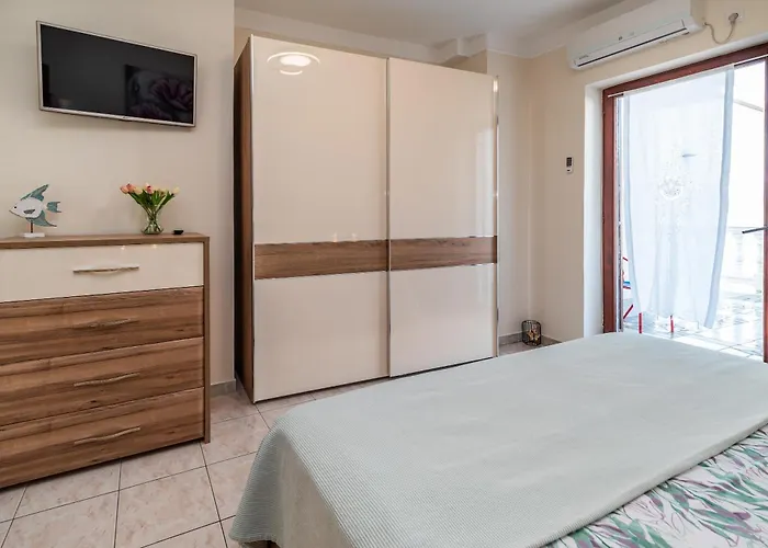 Visnja 1 - With Private Pool And Seaview * Врбник